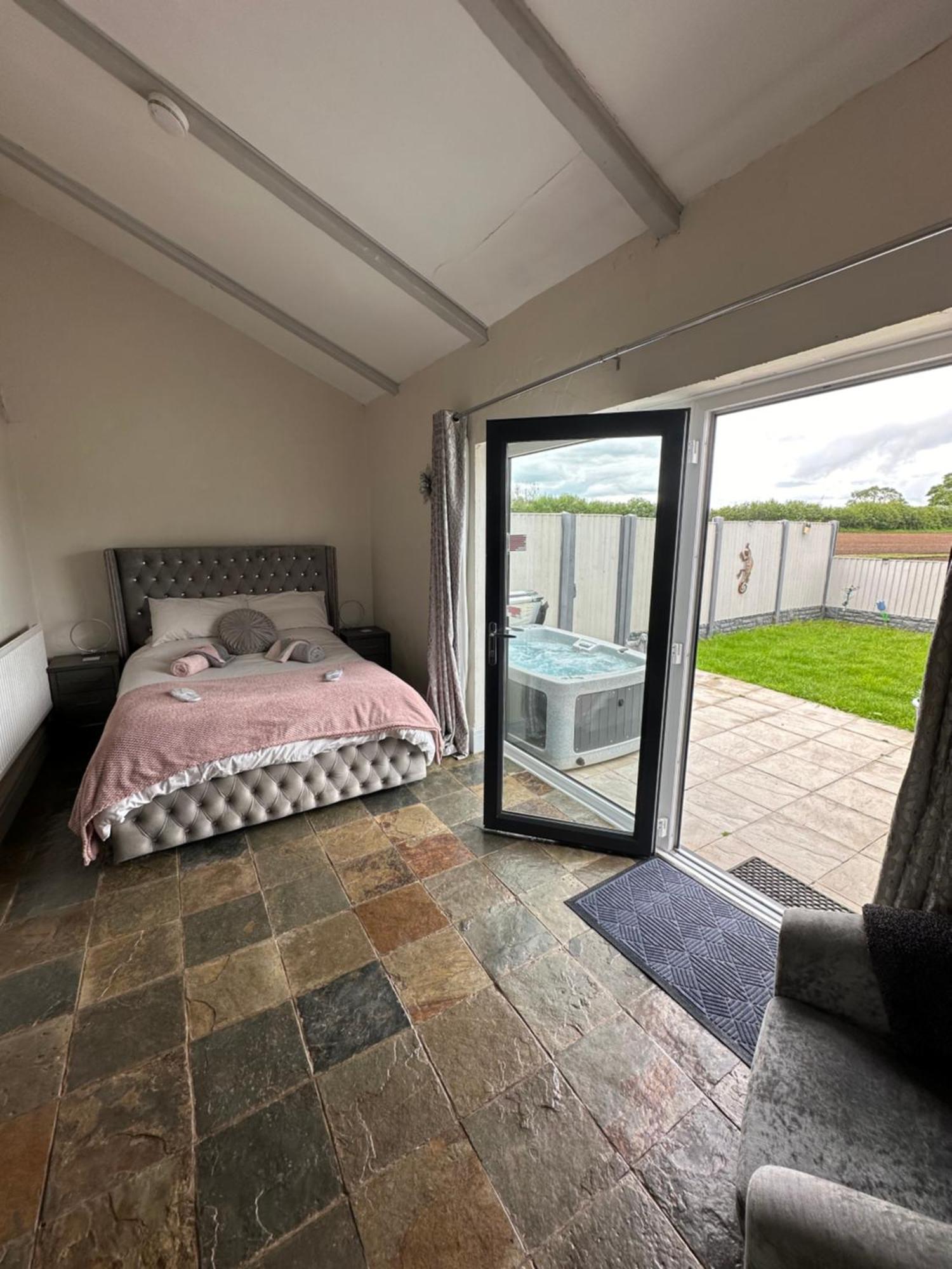 Dwylig Isa Holiday Cottages Rhuddlan Quarto foto