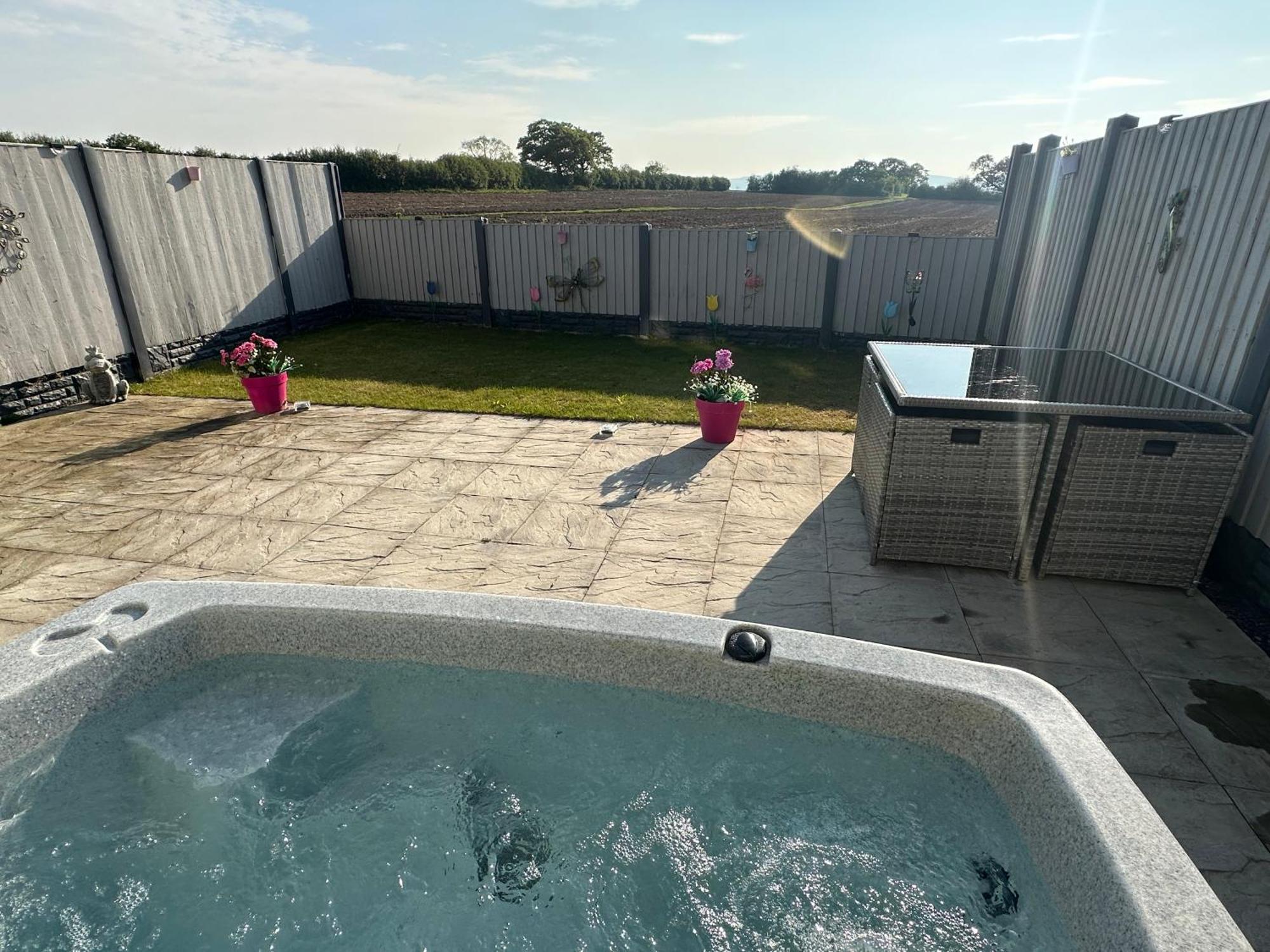 Dwylig Isa Holiday Cottages Rhuddlan Quarto foto